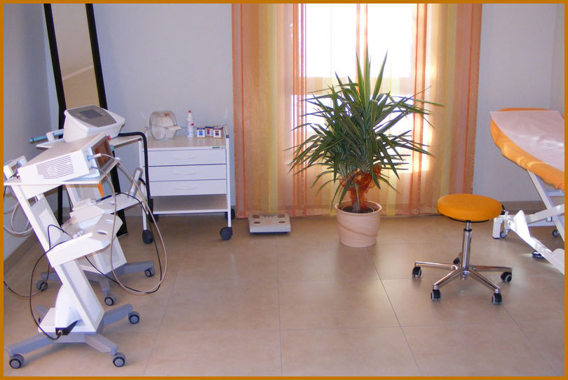 Facharztpraxis Bagheri - Behandlungszimmer Facharztpraxis Bagheri - Behandlungszimmer
